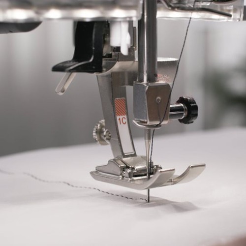 BERNINA 535 швейно - вышивальная
