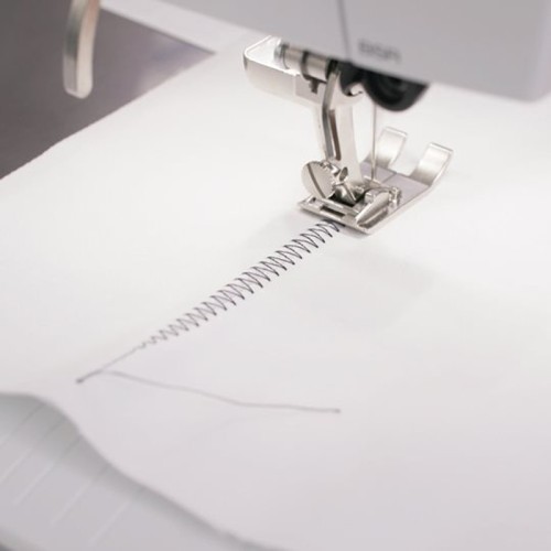 BERNINA 535 швейно - вышивальная