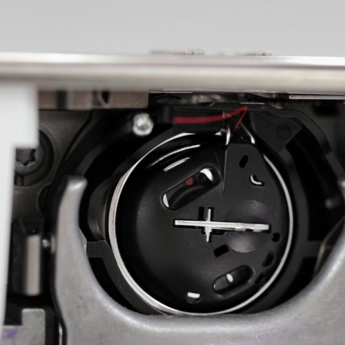 BERNINA 770 QE швейно-вышивальная машина BERNINA 770 QE швейно-вышивальная машина